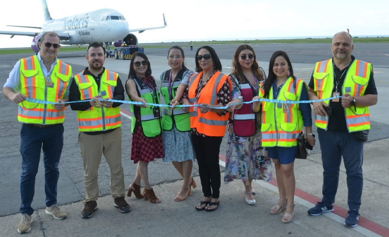 Inauguran vuelo chárter de El Salvador a Roatán - HONDU NEWS HNN