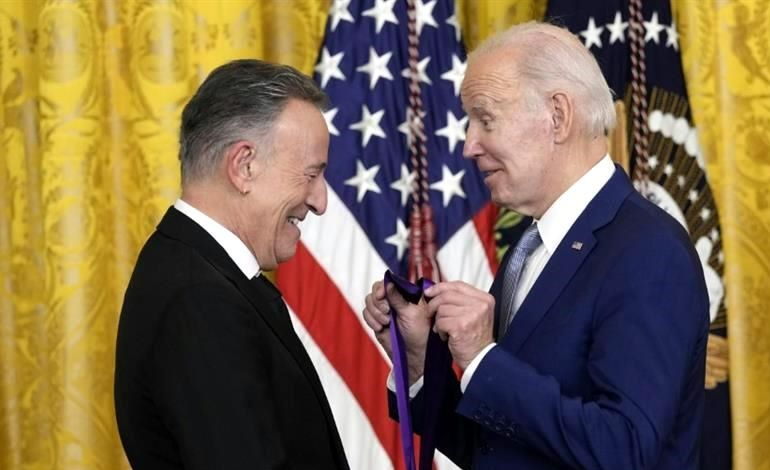 Biden Entrega Medalla De Las Artes A Bruce Springsteen - Hondunewshn